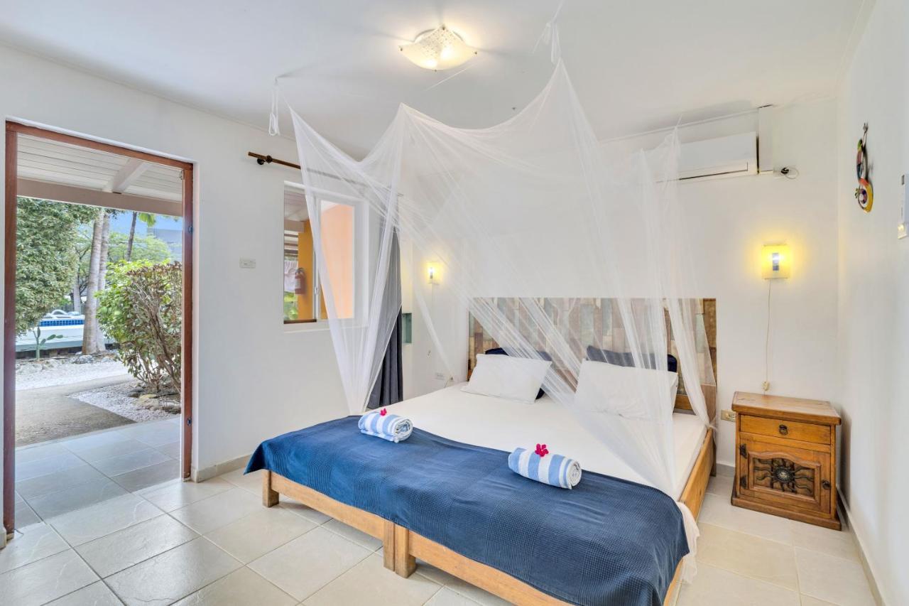 Tropical Divers Resort Kralendijk  Ngoại thất bức ảnh