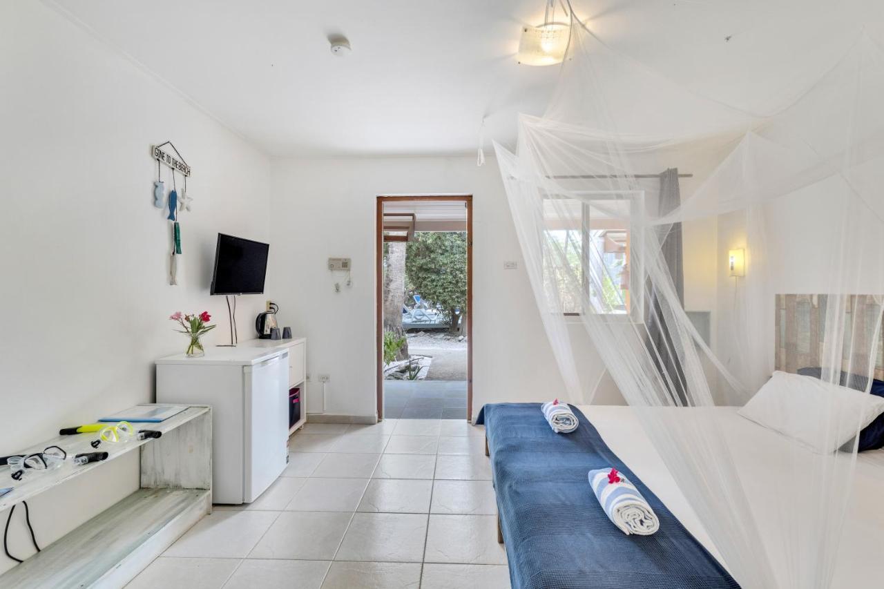 Tropical Divers Resort Kralendijk  Ngoại thất bức ảnh